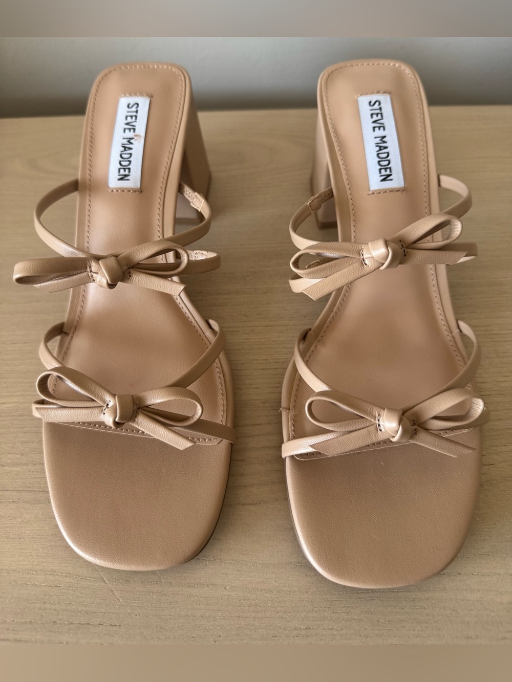 Steve Madden Cecilee Beige Dainty Bow-Strap Slide Sandals / Size 8.5 NWOB